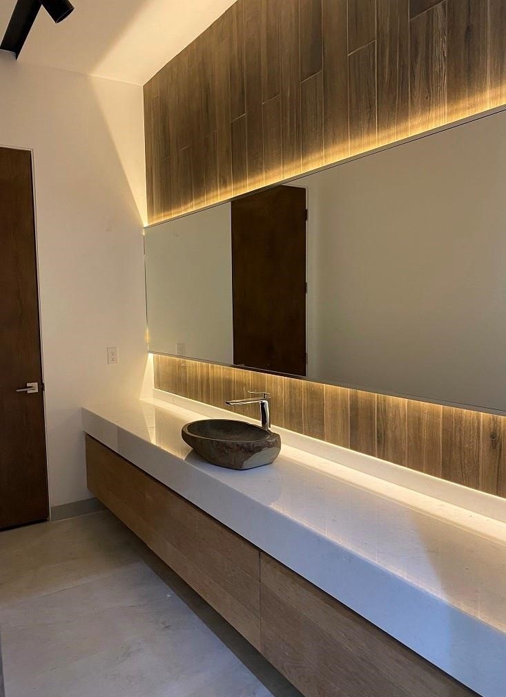 12815 Hansel Lane Houston, TX 77024 - Photo 3 of 5 a bathroom with a bathtub