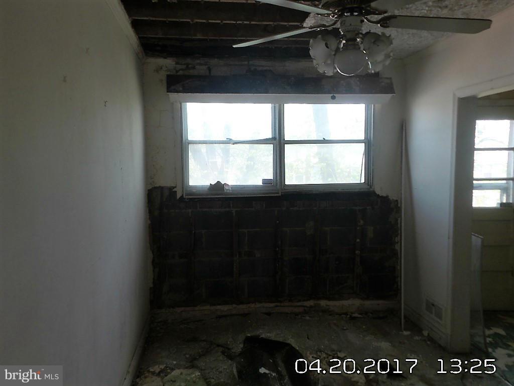 4847 Greencrest Road Baltimore, MD 21206 - Photo 2 of 6 Dining Room