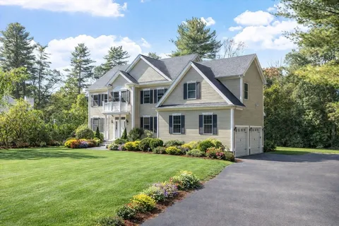$2,075,000 | 44 Glen Street, Dover, MA 02030