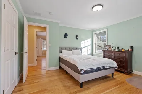 $2,075,000 | 44 Glen Street, Dover, MA 02030