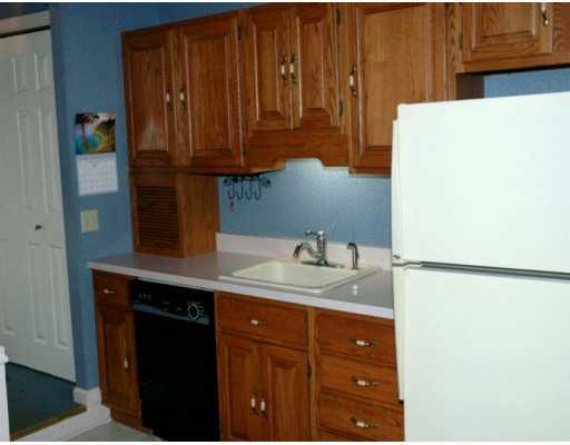 118 Warrendale Road Mars, PA 16046 - Photo 3 of 8 Kitchen.