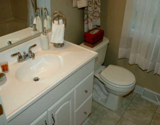 118 Warrendale Road Mars, PA 16046 - Photo 5 of 8 Master Bath/Spa.