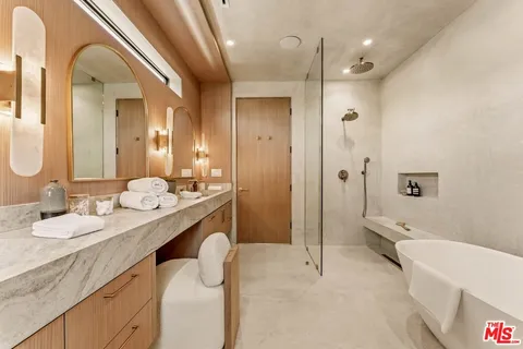 $3,899,000 | 4630 Saloma Avenue, Sherman Oaks, CA 91403