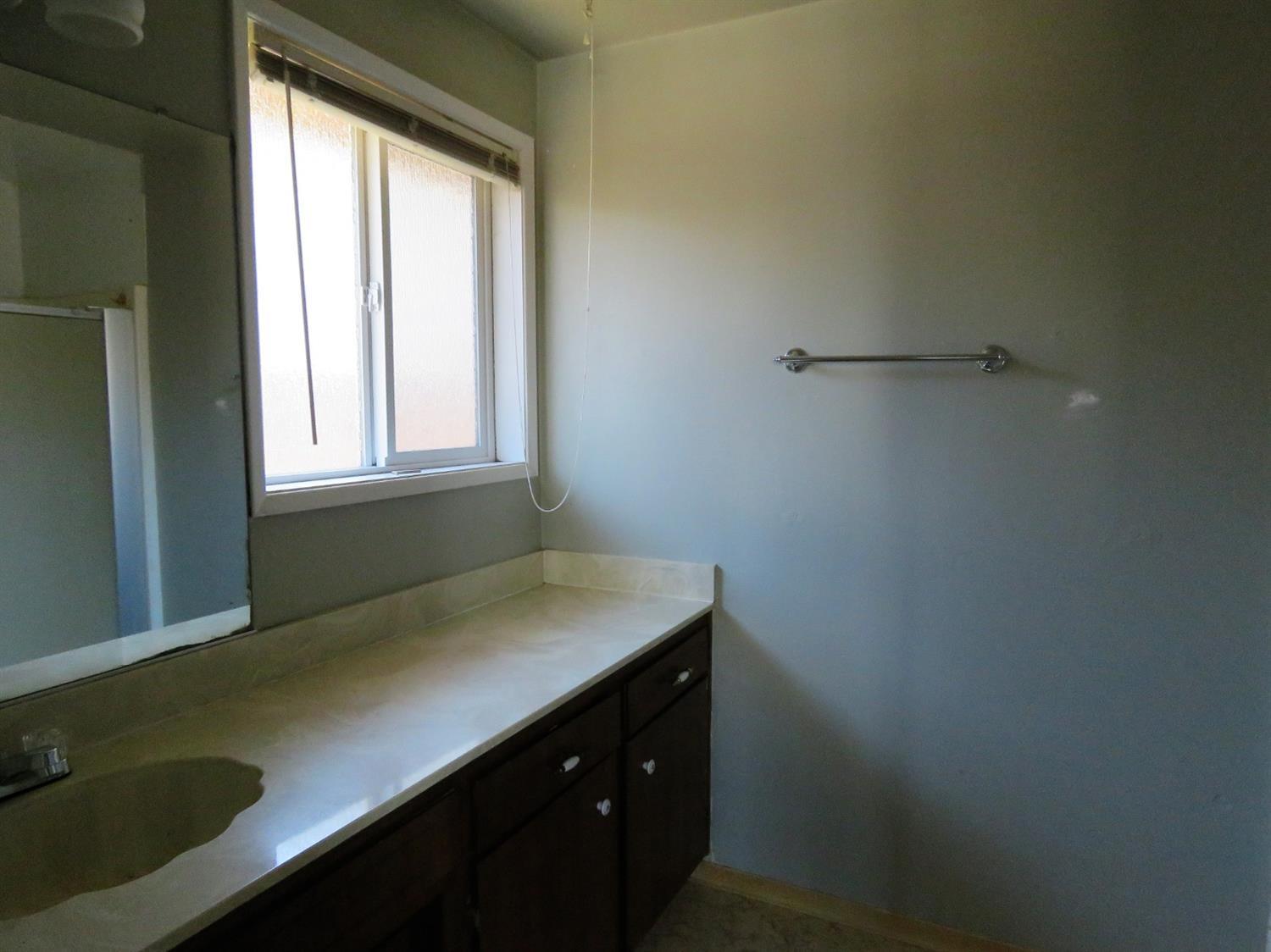 2072 Delta Waters Road Medford, OR 97504 - Photo 12 of 19 Additional Photo