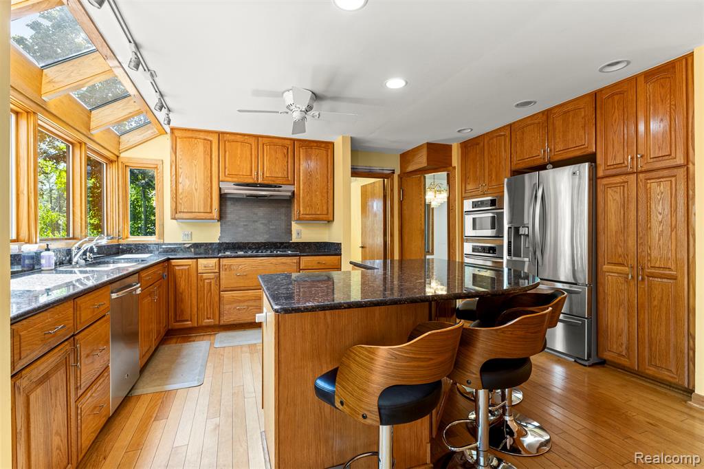 18990 Beck Road Northville, MI 48168 - Photo 17 of 60