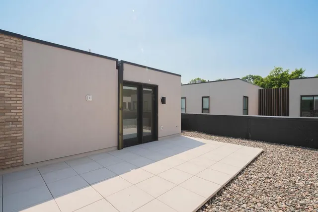 $6,995 | 10 West Drive, Excelsior, MN 55331