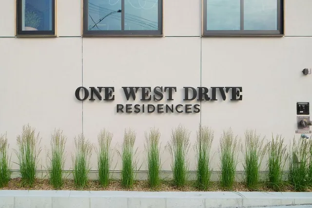 $6,995 | 10 West Drive, Excelsior, MN 55331