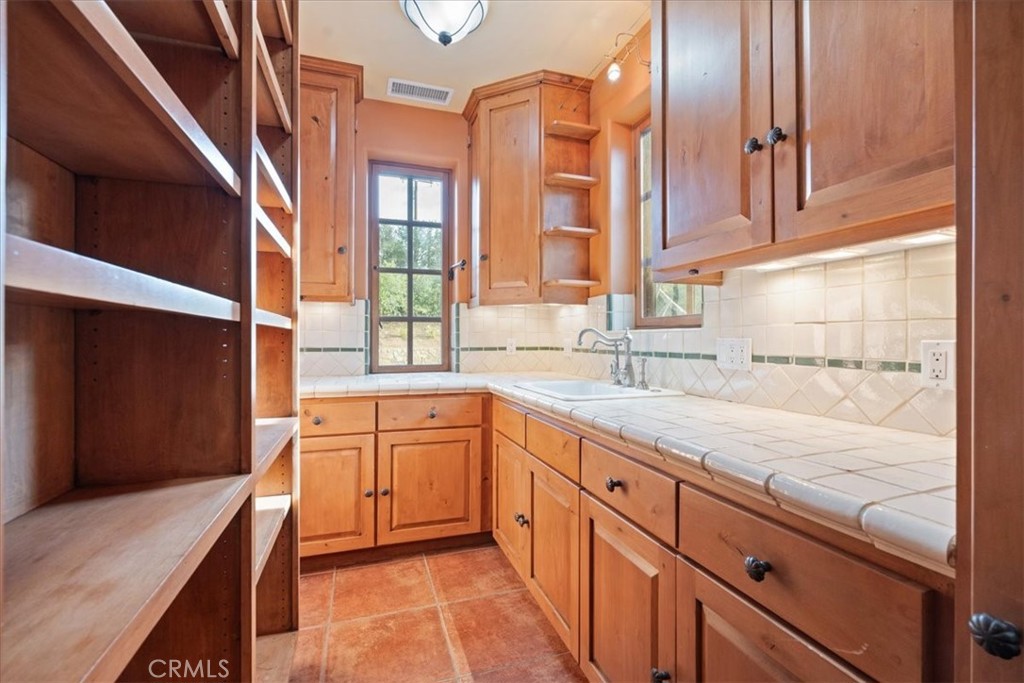 30718 Mesa Crest Road Valley Center, CA 92082 - Photo 16 of 50 Pantry