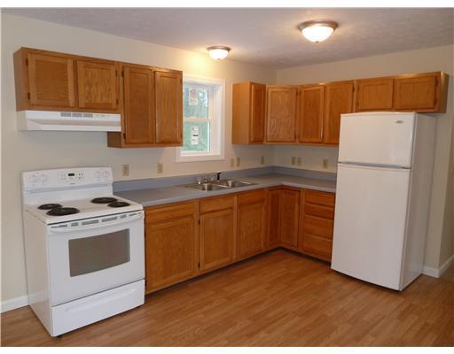 58 Richards Road Windham, ME 04062 - Photo 7 of 16 Kitchen.
