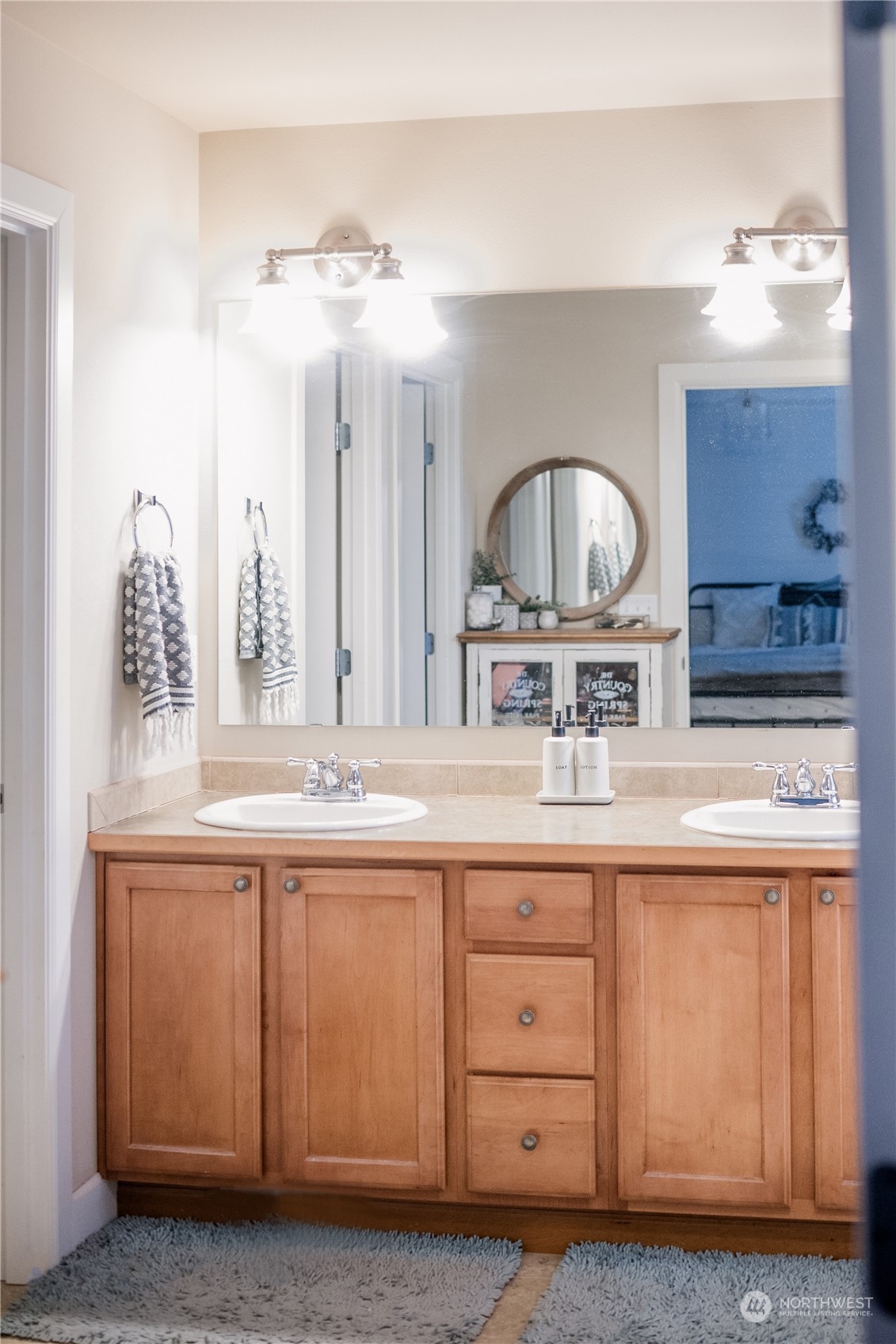 7329 Radius Loop Southeast Lacey, WA 98513 - Photo 14 of 29 Gallery Image 14