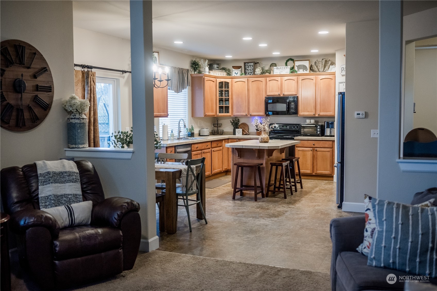 7329 Radius Loop Southeast Lacey, WA 98513 - Photo 4 of 29 Gallery Image 4