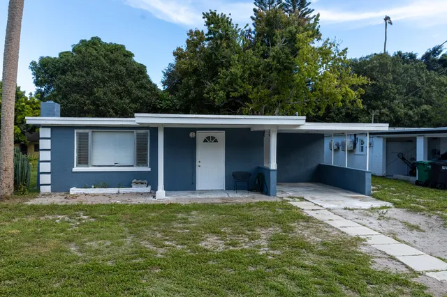 $1,950 | 315 North 17th Street, Fort Pierce, FL 34950