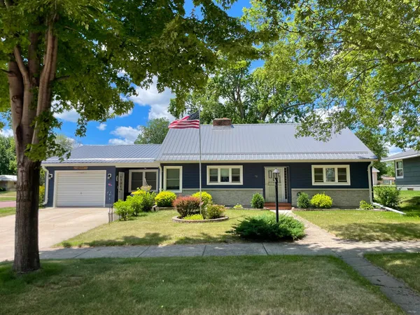 $198,500 | 18 South Paffrath Avenue, Springfield, MN 56087