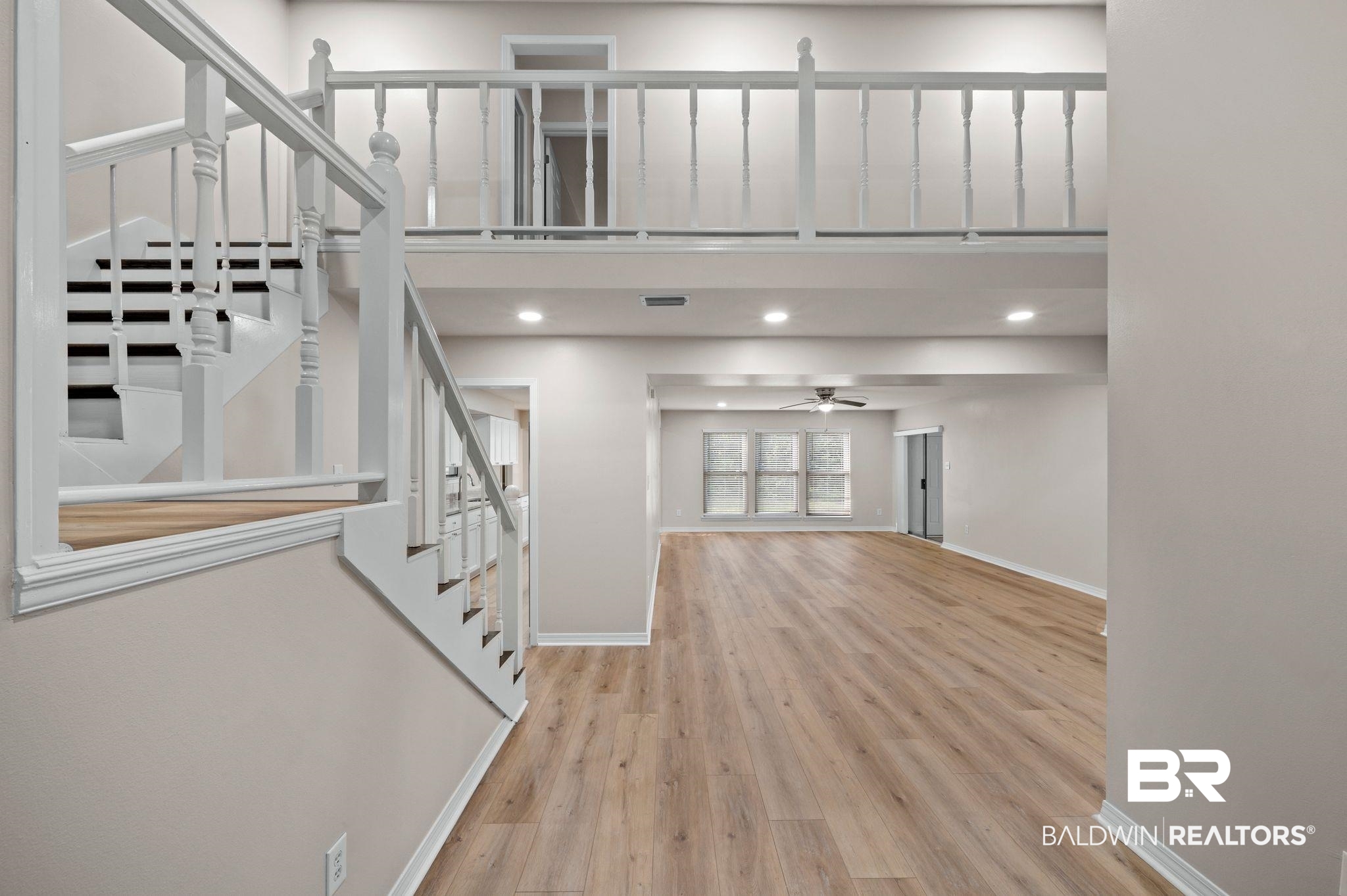 105 South Windgate Circle Daphne, AL 36526 - Photo 4 of 37 Entrance Foyer