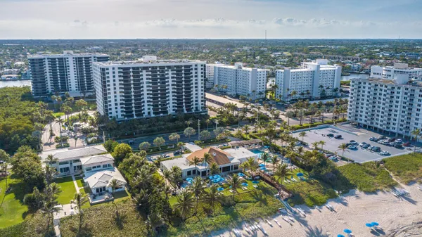 $1,060,000 | 3420 South Ocean Boulevard, Unit 7O, Highland Beach, FL 33487