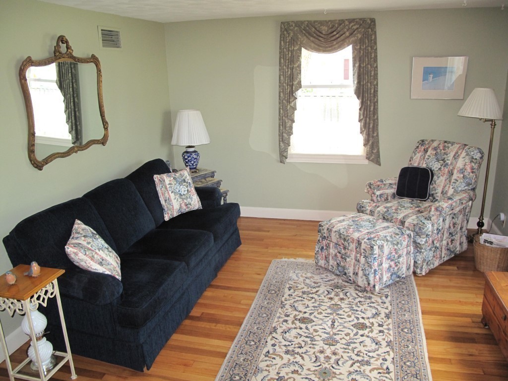 34 Vesey Road Randolph, MA 02368 - Photo 6 of 24 Gallery Image 6