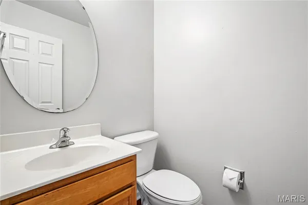 $2,300 | 707 Forest Trace Drive, Unit E, Chesterfield, MO 63017