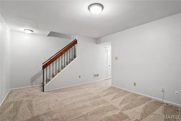 $2,300 | 707 Forest Trace Drive, Unit E, Chesterfield, MO 63017