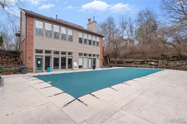 $2,300 | 707 Forest Trace Drive, Unit E, Chesterfield, MO 63017