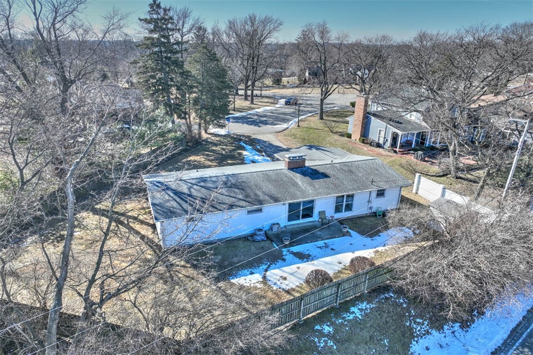246 Southmoreland Place Decatur, IL 62521 - Photo 3 of 23 Gallery Image 3