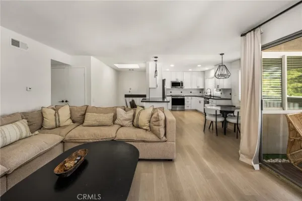 $799,000 | 23292 Caminito Andreta, Unit 68, Laguna Hills, CA 92653