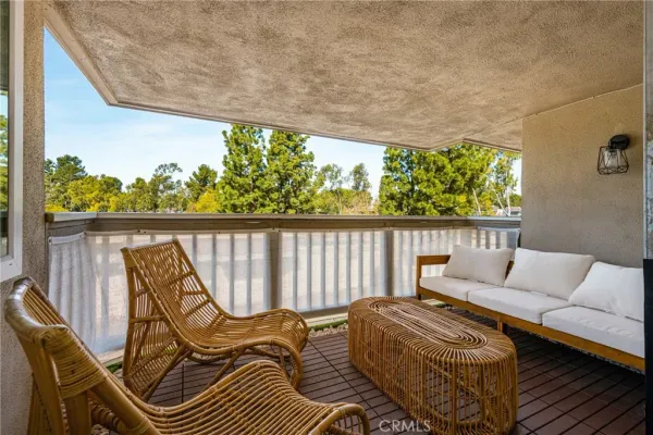 $799,000 | 23292 Caminito Andreta, Unit 68, Laguna Hills, CA 92653
