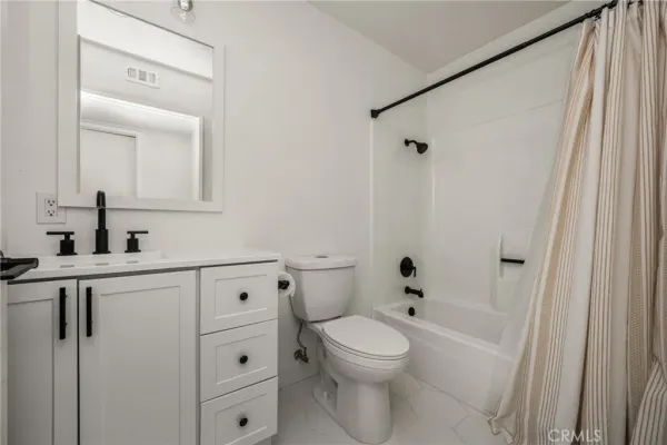 $799,000 | 23292 Caminito Andreta, Unit 68, Laguna Hills, CA 92653