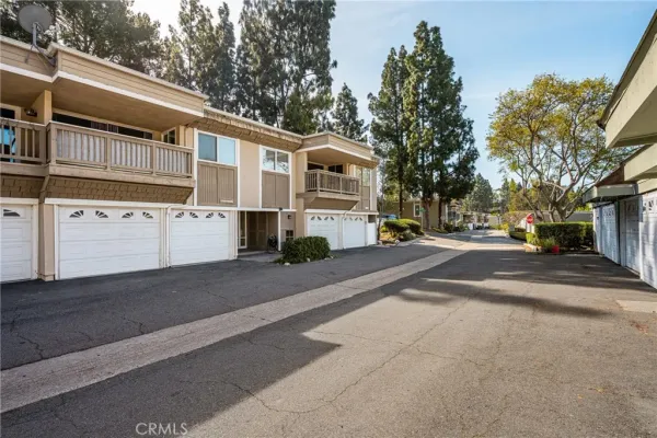$799,000 | 23292 Caminito Andreta, Unit 68, Laguna Hills, CA 92653