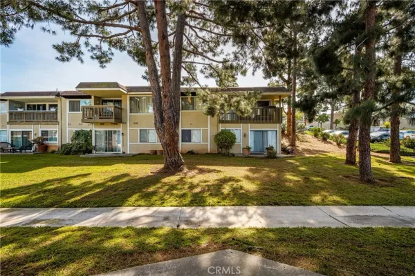 $799,000 | 23292 Caminito Andreta, Unit 68, Laguna Hills, CA 92653