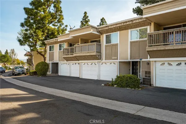 $799,000 | 23292 Caminito Andreta, Unit 68, Laguna Hills, CA 92653