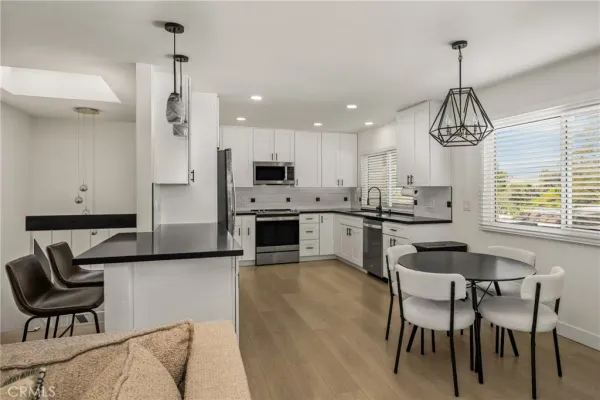 $799,000 | 23292 Caminito Andreta, Unit 68, Laguna Hills, CA 92653