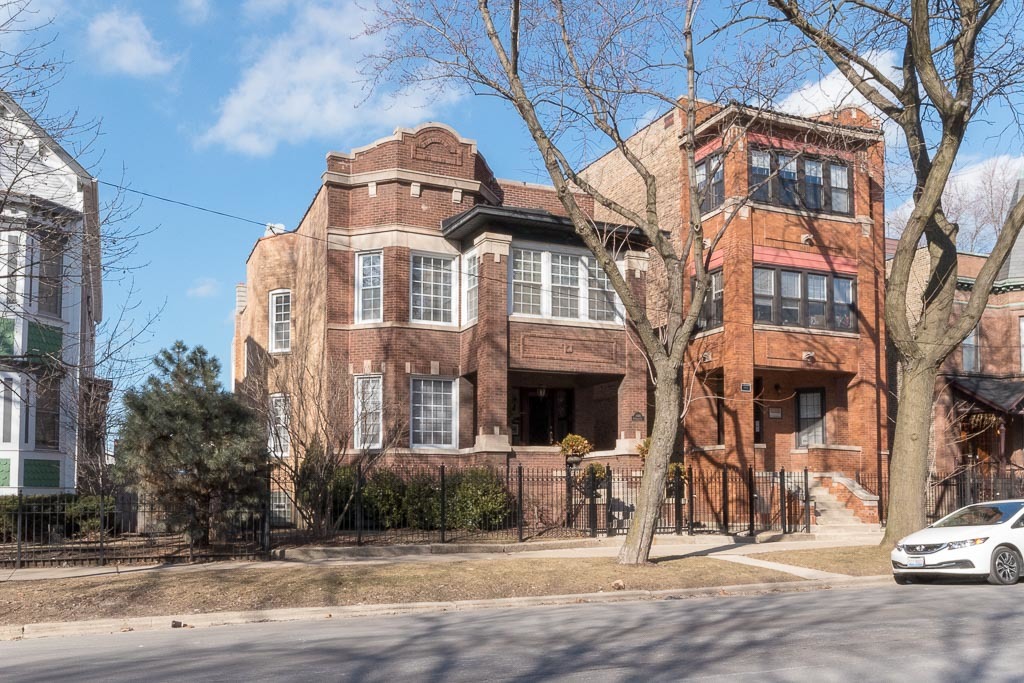 1440 West Addison Street, Unit 2 Chicago, IL 60613 - Photo 1 of 20