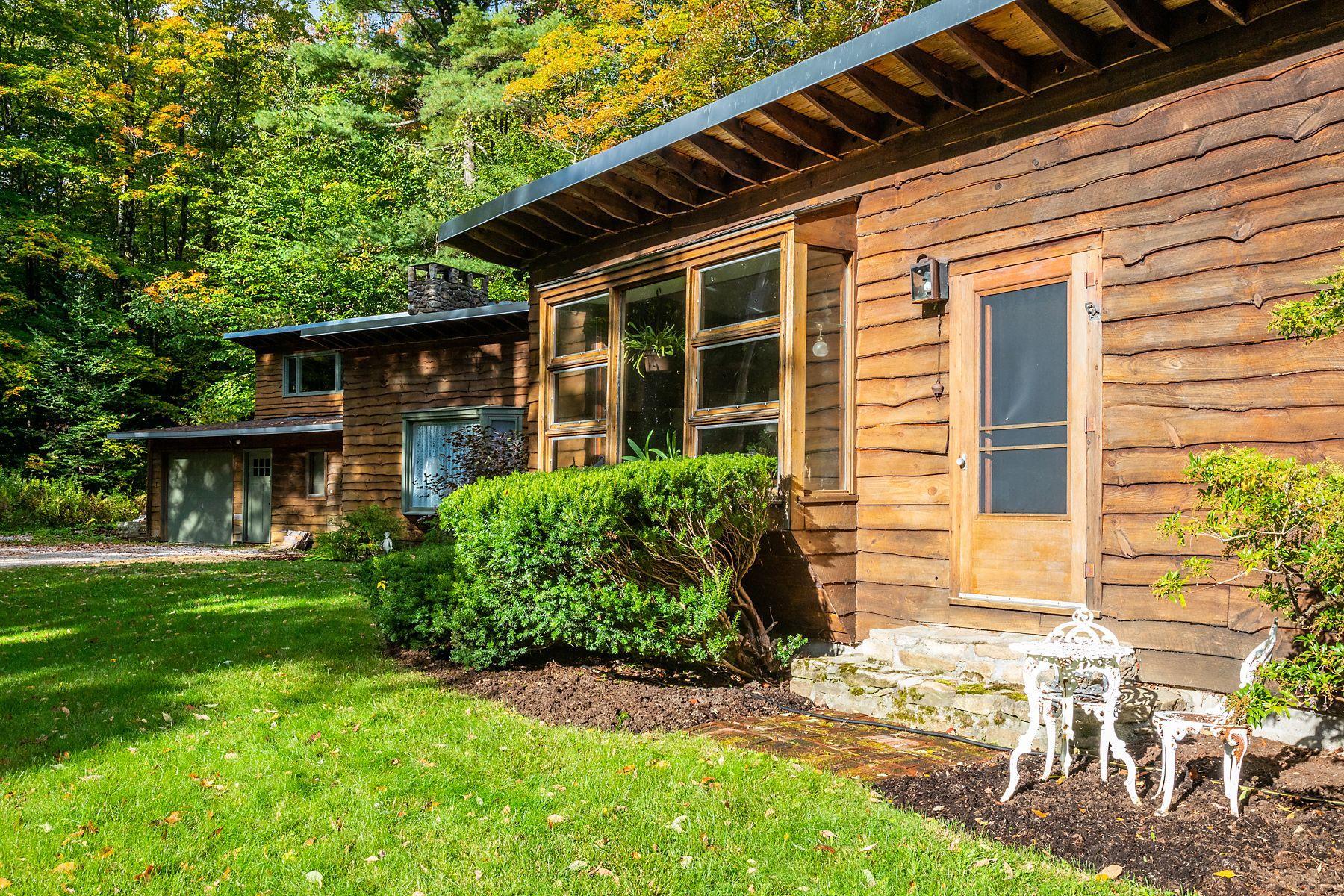 2588 Vt Route 11 Peru, VT 05152 - Photo 3 of 37