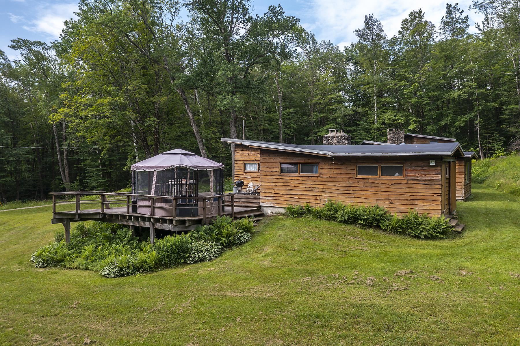 2588 Vt Route 11 Peru, VT 05152 - Photo 5 of 37