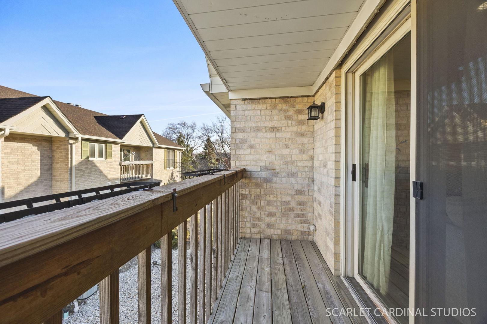 528 Pershing Avenue, Unit G Glen Ellyn, IL 60137 - Photo 13 of 14 a view of outdoor space and deck