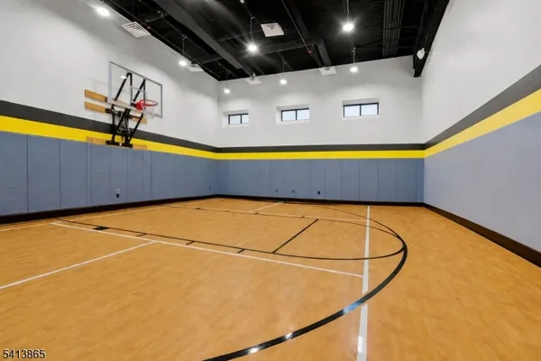 $7,000 | 620 Bloomfield Avenue, Unit PHB, Bloomfield, NJ 07003