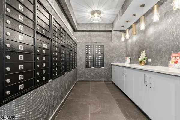 $7,000 | 620 Bloomfield Avenue, Unit PHB, Bloomfield, NJ 07003