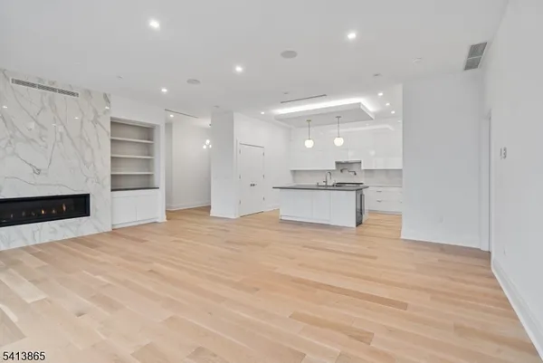 $7,000 | 620 Bloomfield Avenue, Unit PHB, Bloomfield, NJ 07003