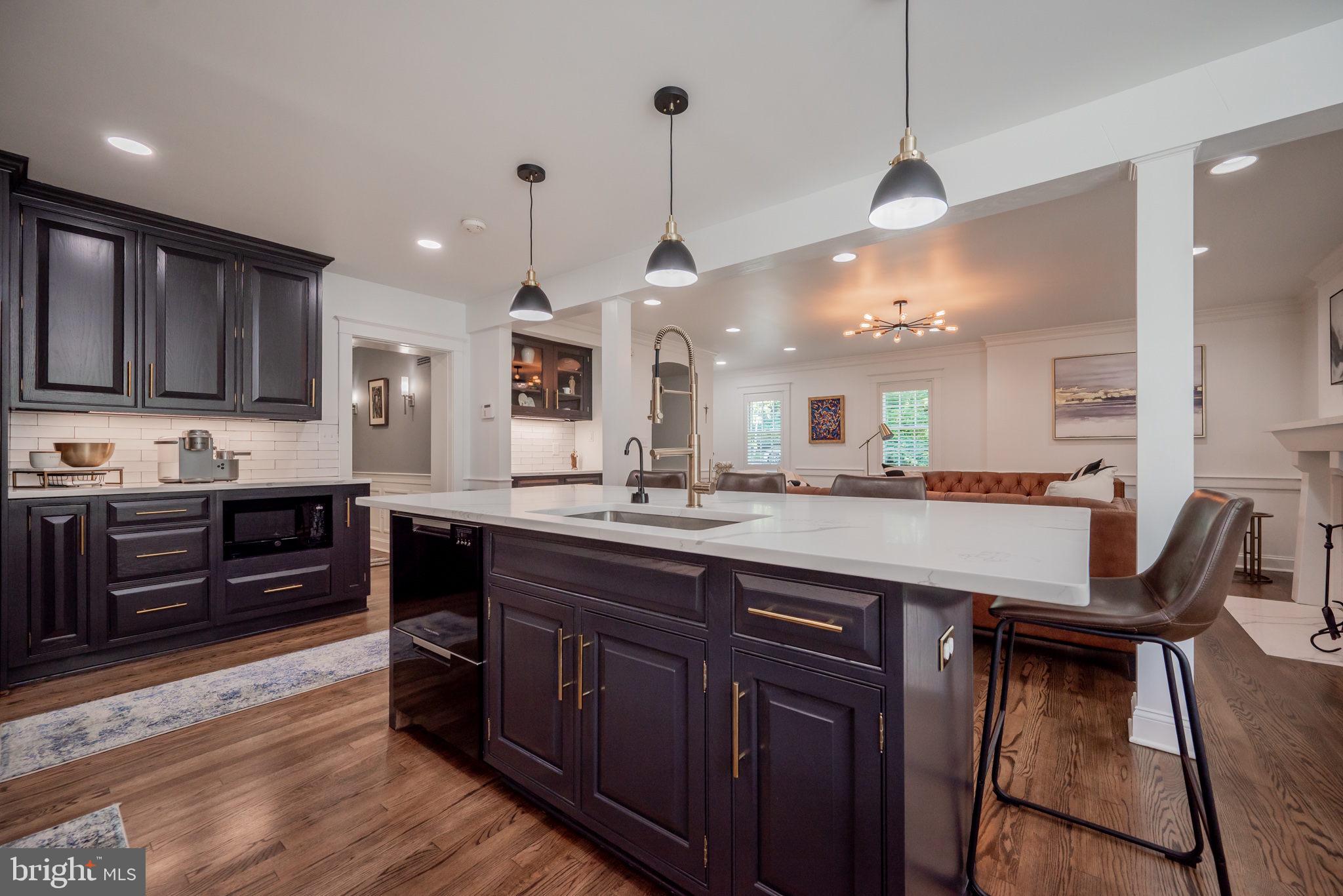 Custom Kitchen with Fisher Paykel Appliances