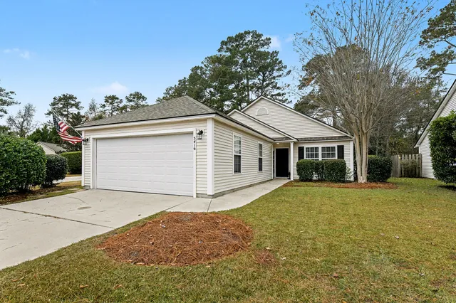 $585,000 | 3416 Wellesley Court, Mount Pleasant, SC 29466