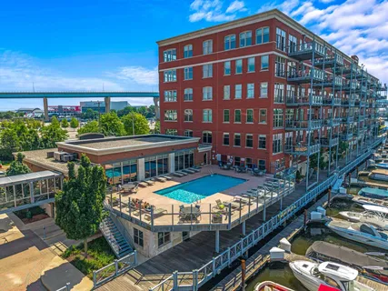 $1,220,000 | 541 East Erie Street, Unit 302, Milwaukee, WI 53202