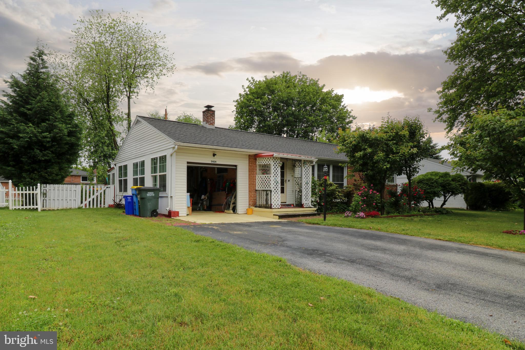 2424 Cambridge Road York, PA 17402 - Photo 3 of 37 Gallery Image 3