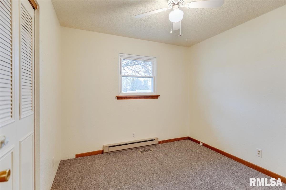 2723 Cardigan Drive Springfield, IL 62702 - Photo 12 of 18