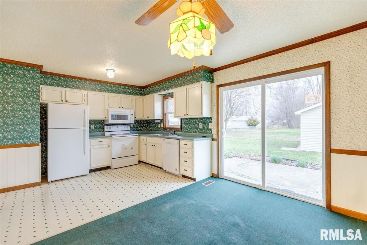 2723 Cardigan Drive Springfield, IL 62702 - Photo 8 of 18