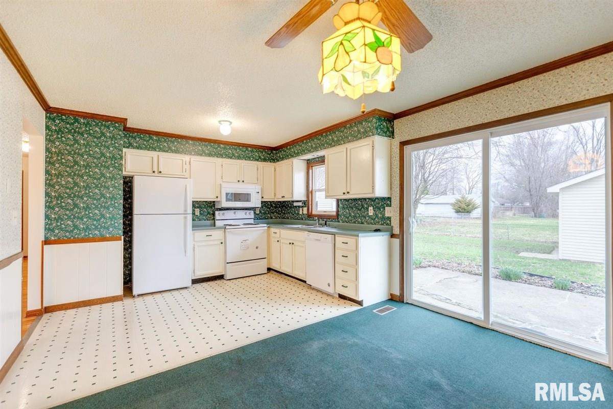 2723 Cardigan Drive Springfield, IL 62702 - Photo 9 of 18