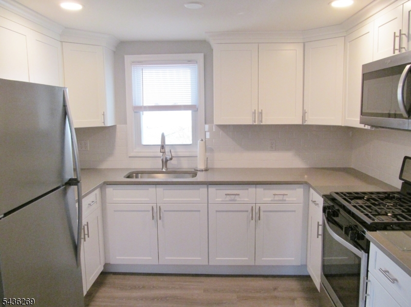 11 Meehan Avenue Raritan, NJ 08869 - Photo 1 of 10