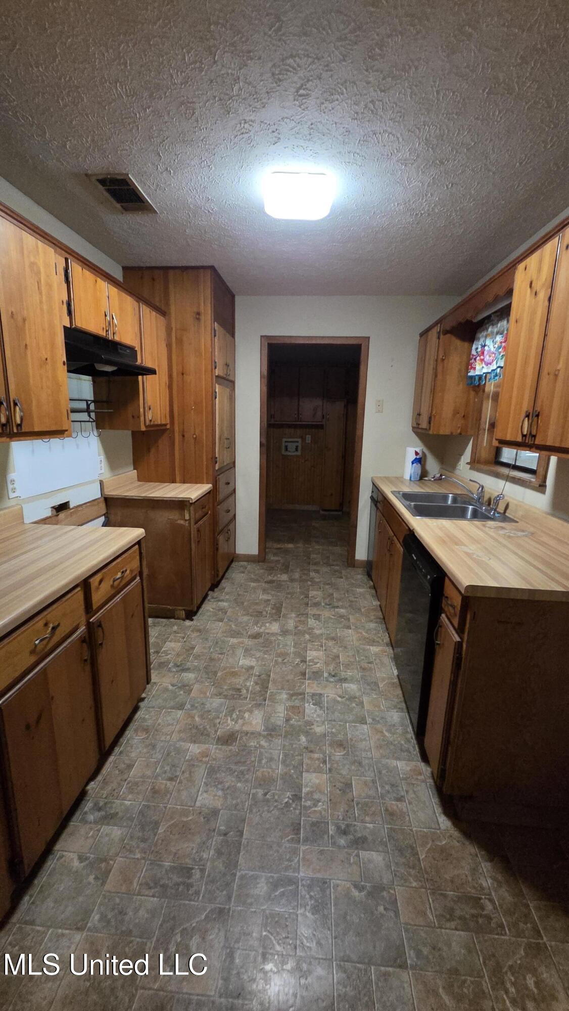 2068 Anderson Road Edwards, MS 39066 - Photo 25 of 28 20251018_111738