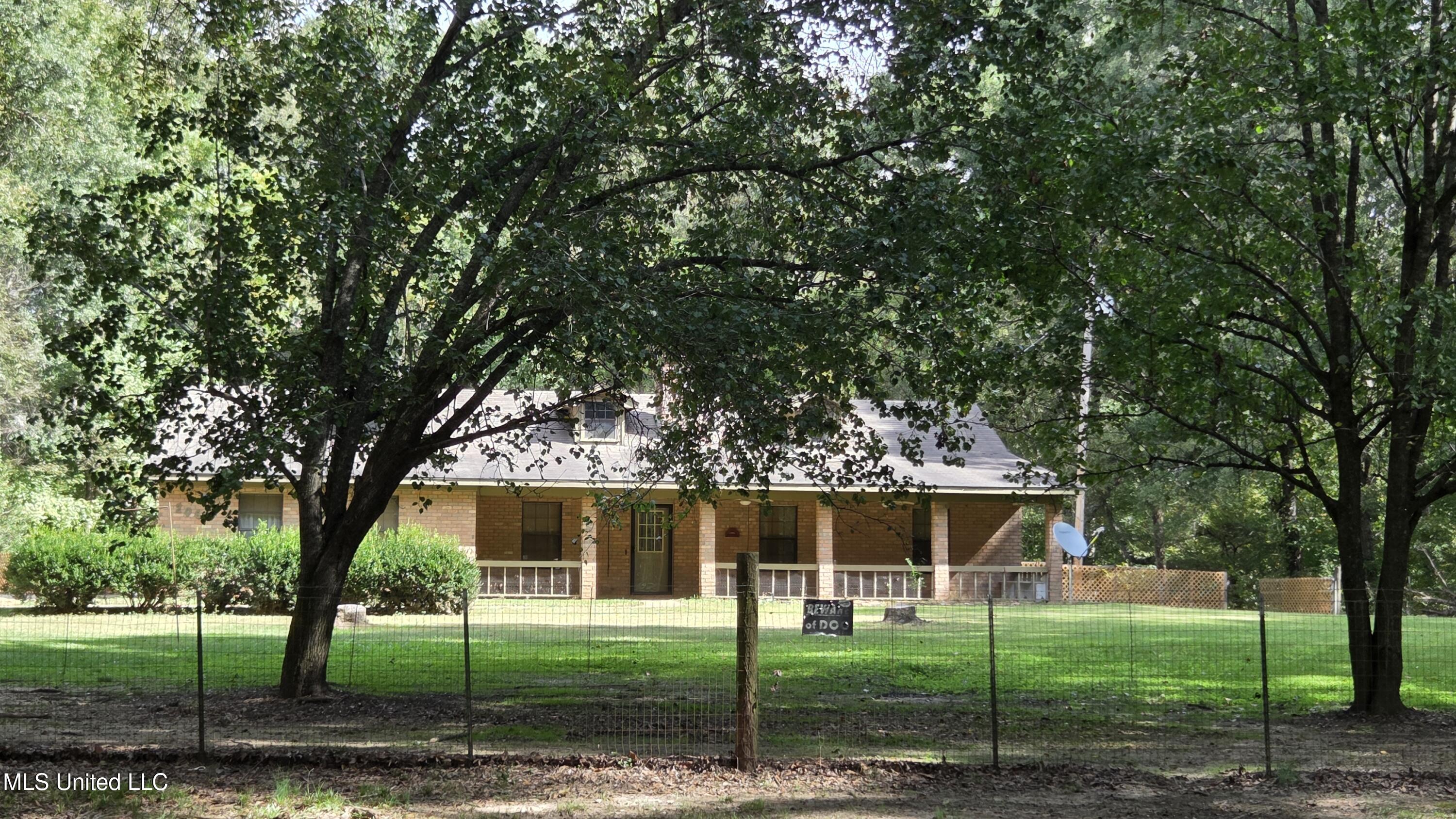 2068 Anderson Road Edwards, MS 39066 - Photo 6 of 28 20251018_112428