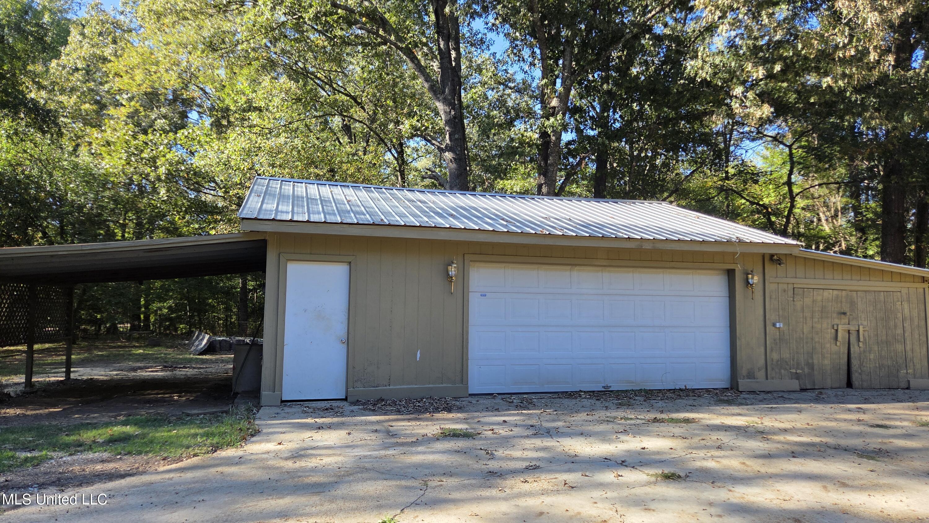 2068 Anderson Road Edwards, MS 39066 - Photo 7 of 28 20251022_154157 (1)