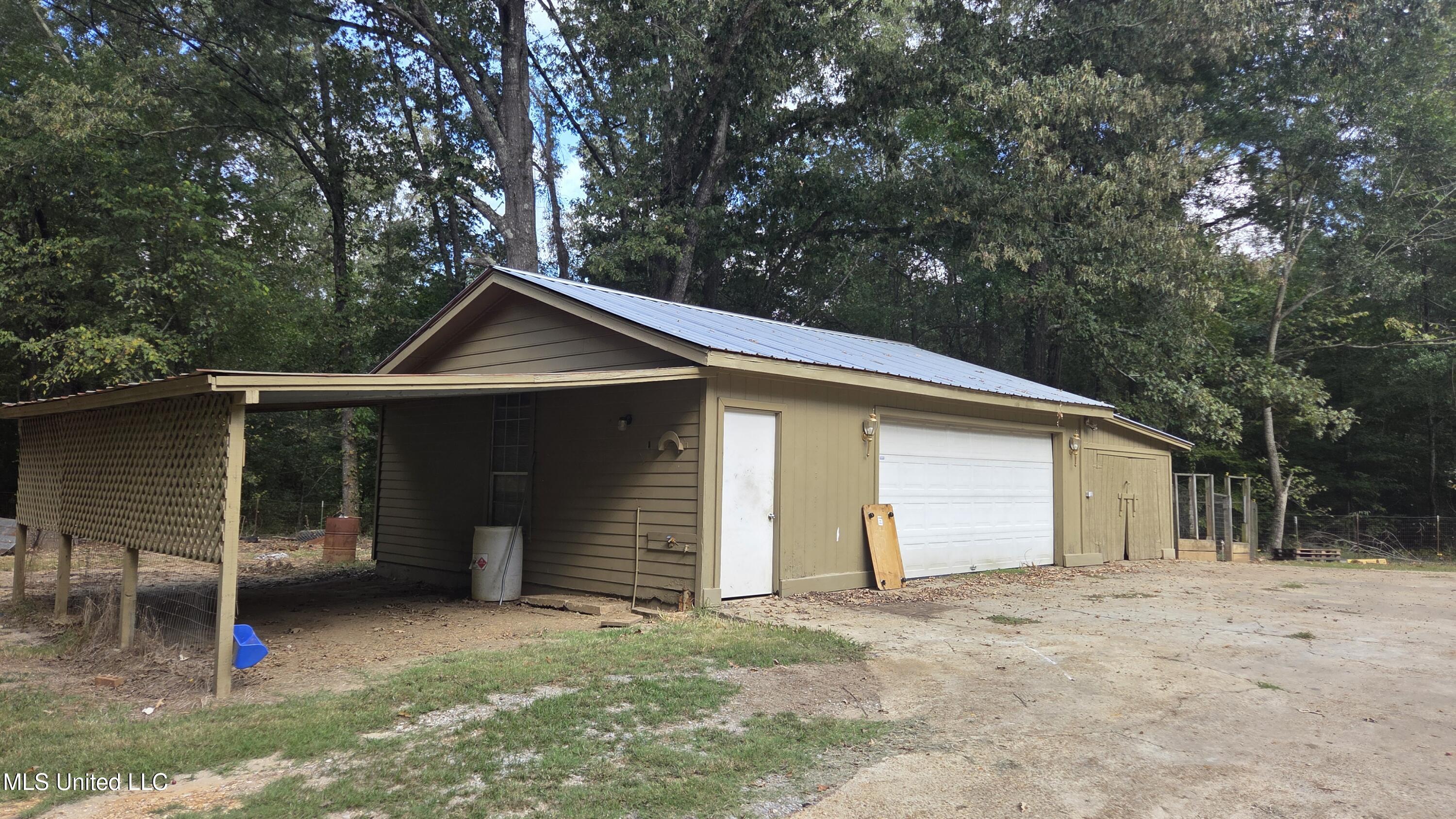 2068 Anderson Road Edwards, MS 39066 - Photo 8 of 28 20251018_110641